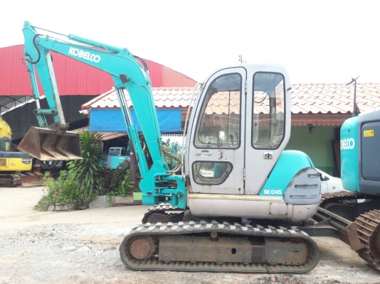 มาใหม่ค่ะ..KOBELCO SK045 เก่านอกแท้  สภาพสวย  เดิมๆๆ  เครื่องปั๊มดี  6,XXX  ชั่วโมง พร้อมใช้  โทร 089-3818694  จ๊อย