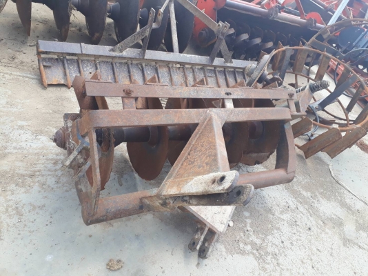 ขายจ้า อีเซกิTS2810 แถมอุปกรณ์ 3 ชิ้น ผาน คาด ล้อเหล็ก