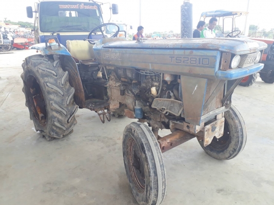 ขายจ้า อีเซกิTS2810 แถมอุปกรณ์ 3 ชิ้น ผาน คาด ล้อเหล็ก