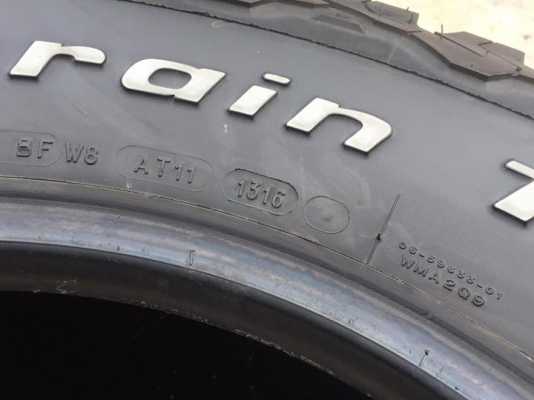 ขายBF All-Terrain ko2 265x75x16 ดอกหนวดสะพานยางเต็มๆทุกเส้น  ปี16 สภาพใหม่