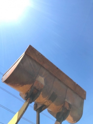 ขายรถตักล้อยาง KOMATSU WA300-1 รถนอกนำเข้าเองจากญี่ปุ่น สภาพสวยพร้อมใช้งาน มีVDOการทำงานครับ ขายรถตักล้อยาง KOMATSU WA300-1 รถนอกนำเข้าเองจากญี่ปุ่น สภาพสวยพร้อมใช้งาน มีVDOการทำงานครับ