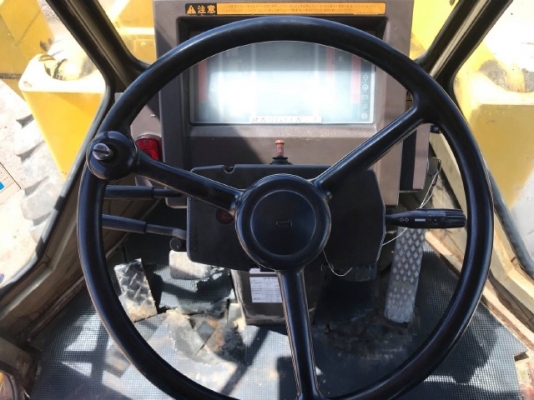 ขายรถตักล้อยาง KOMATSU WA300-1 รถนอกนำเข้าเองจากญี่ปุ่น สภาพสวยพร้อมใช้งาน มีVDOการทำงานครับ ขายรถตักล้อยาง KOMATSU WA300-1 รถนอกนำเข้าเองจากญี่ปุ่น สภาพสวยพร้อมใช้งาน มีVDOการทำงานครับ