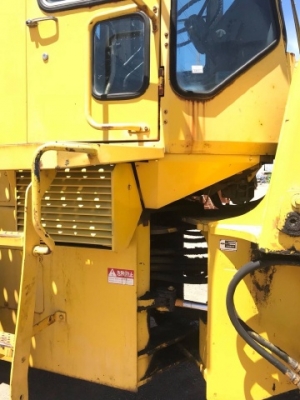 ขายรถตักล้อยาง KOMATSU WA300-1 รถนอกนำเข้าเองจากญี่ปุ่น สภาพสวยพร้อมใช้งาน มีVDOการทำงานครับ ขายรถตักล้อยาง KOMATSU WA300-1 รถนอกนำเข้าเองจากญี่ปุ่น สภาพสวยพร้อมใช้งาน มีVDOการทำงานครับ