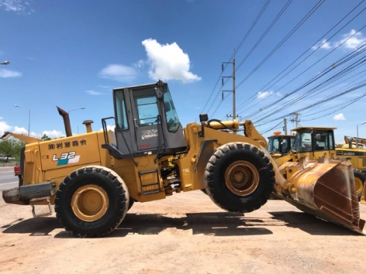 ขายรถตักล้อยาง TCM L32-2 รถนอกนำเข้าเองจากญี่ปุ่น สภาพสวยพร้อมใช้งาน มีVDOการทำงานครับ