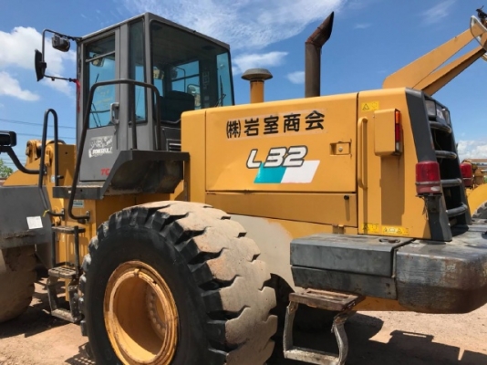 ขายรถตักล้อยาง TCM L32-2 รถนอกนำเข้าเองจากญี่ปุ่น สภาพสวยพร้อมใช้งาน มีVDOการทำงานครับ