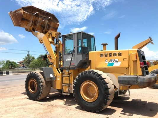 ขายรถตักล้อยาง TCM L32-2 รถนอกนำเข้าเองจากญี่ปุ่น สภาพสวยพร้อมใช้งาน มีVDOการทำงานครับ