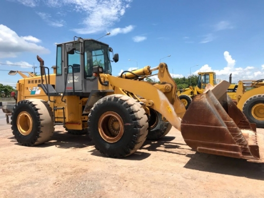 ขายรถตักล้อยาง TCM L32-2 รถนอกนำเข้าเองจากญี่ปุ่น สภาพสวยพร้อมใช้งาน มีVDOการทำงานครับ