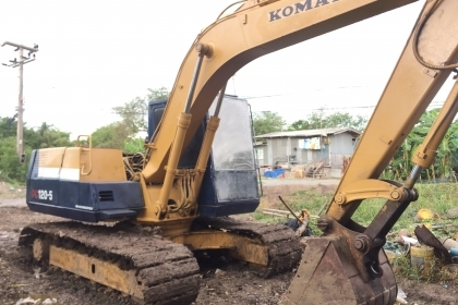 ขายรถแม็คโคร KOMATSU PC100-5 ใบแทร็ก80 สภาพสวยพร้อมใช้งาน เครื่องดีช่วงล่างดี เอวไม่หลวม ราคาต่อรองคุยกันได้