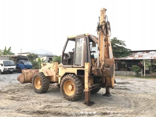 ขาย 295,000 รถตักหน้าขุดหลัง FOREDIL 4013C เครื่องดี เกียร์แรง ยางสวย ระบบพร้อมใช้ เอกสารชื่อขาย  รถอยู่  นครปฐม โทร 0610710295