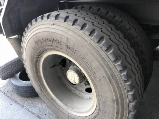 ขาย 215,000 หางถังนำ้มัน PANUS ปี39 37,000 ลิตร โลตล่าง 5 ช่อง หาง 2 คาน ยาว 10.3 เมตร ยางดี คัสซีสวย ถังสวย สภาพพร้อมใช้  เอกสารเล่มทะเบียน  รถอยู่ นครปฐม โทร0610710295