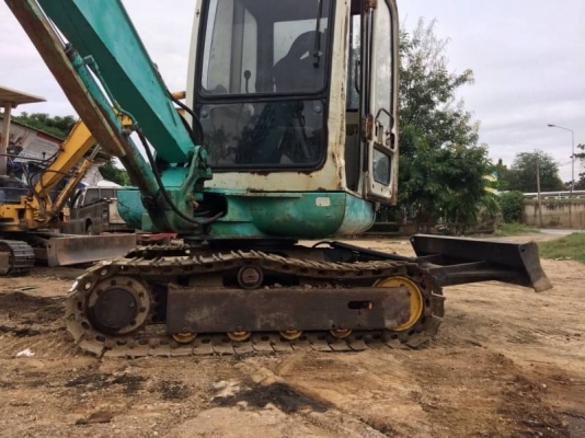 KOMATSU PC 20-7 KOMATSU PC 20-7