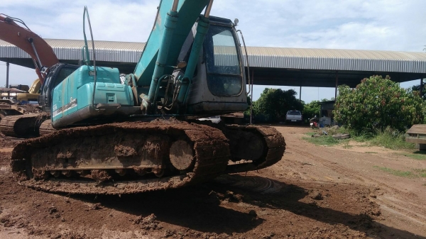 รถขุดแบ๊คโฮ KOBELCO SK200 YN10 ทำงานดี ไฟฟ้าเต็ม เครื่องปั้มเดิมแรงดี ช่วงล่างดี อยู่ภาคกลาง ราคา 1,050,000บ. สนใจ 0835601591