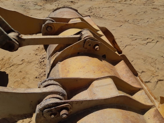 ขายรถตักล้อยาง KOMATSU WA100-3 มีเล่มทะเบียน สวยเดิมๆสนใจโทร 081-970-1072
