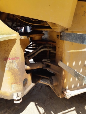 ขายรถตักล้อยาง KOMATSU WA100-3 มีเล่มทะเบียน สวยเดิมๆสนใจโทร 081-970-1072