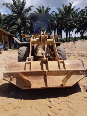 ขายรถตักล้อยาง KOMATSU WA100-3 มีเล่มทะเบียน สวยเดิมๆสนใจโทร 081-970-1072