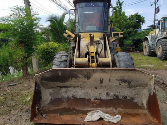 ขายรถตักWA100-1 หนึ่งคัน WA120-3Aสามคัน ราคาลดสุดๆ350000 ลิเภอ564หนึ่งคันราคา700000