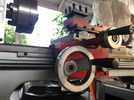 ขายครับขายเครื่องกลึง emco compact 10 จากออสเตรีย สภาพเก่าเก็บ ขายราคาเท่ากับ ของใหม่จีน ใครให้สูงกว่า 48000 เอาต้นฉบับของเครื่องตลาดในปจุบันไปเลย 0814583376 เอก ปทุม -หัวจับ 4" สี่จับ แบบฟันพร้อม -รูผ่านคอ 20 mm.  -ท้ายแท่น mt. 2 -ระยะswing over cro