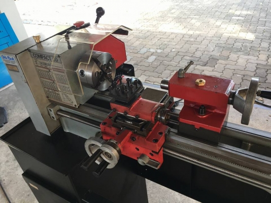 ขายครับขายเครื่องกลึง emco compact 10 จากออสเตรีย สภาพเก่าเก็บ ขายราคาเท่ากับ ของใหม่จีน ใครให้สูงกว่า 48000 เอาต้นฉบับของเครื่องตลาดในปจุบันไปเลย 0814583376 เอก ปทุม -หัวจับ 4" สี่จับ แบบฟันพร้อม -รูผ่านคอ 20 mm.  -ท้ายแท่น mt. 2 -ระยะswing over cro