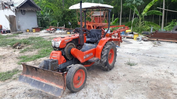 KRT140 แรงสวยๆๆดันหน้า พาล3 ล้อเหล็กกันจม มีลิปเตอร์หลัง