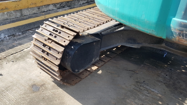 ขายรถแบคโฮ KOBELCO SK70SR-1ES มีผานดันหน้า มีไลน์หัวกระแทก ขายรถแบคโฮ KOBELCO SK70SR-1ES มีผานดันหน้า มีไลน์หัวกระแทก