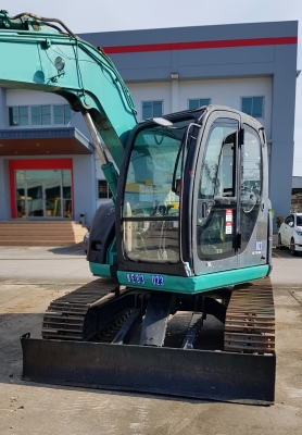 ขายรถแบคโฮ KOBELCO SK70SR-1ES มีผานดันหน้า มีไลน์หัวกระแทก ขายรถแบคโฮ KOBELCO SK70SR-1ES มีผานดันหน้า มีไลน์หัวกระแทก