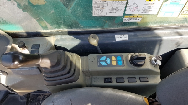 ขายรถแบคโฮ KOBELCO SK70SR-1ES มีผานดันหน้า มีไลน์หัวกระแทก ขายรถแบคโฮ KOBELCO SK70SR-1ES มีผานดันหน้า มีไลน์หัวกระแทก