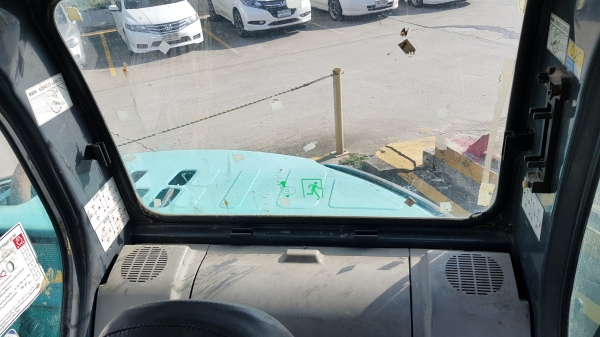 ขายรถแบคโฮ KOBELCO SK70SR-1ES มีผานดันหน้า มีไลน์หัวกระแทก ขายรถแบคโฮ KOBELCO SK70SR-1ES มีผานดันหน้า มีไลน์หัวกระแทก