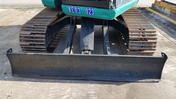 ขายรถแบคโฮ KOBELCO SK70SR-1ES มีผานดันหน้า มีไลน์หัวกระแทก ขายรถแบคโฮ KOBELCO SK70SR-1ES มีผานดันหน้า มีไลน์หัวกระแทก