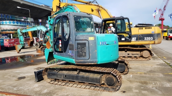 ขายรถแบคโฮ KOBELCO SK70SR-1ES มีผานดันหน้า มีไลน์หัวกระแทก ขายรถแบคโฮ KOBELCO SK70SR-1ES มีผานดันหน้า มีไลน์หัวกระแทก