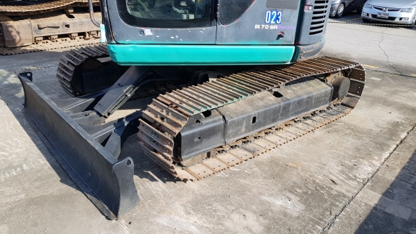 ขายรถแบคโฮ KOBELCO SK70SR-1ES มีผานดันหน้า มีไลน์หัวกระแทก ขายรถแบคโฮ KOBELCO SK70SR-1ES มีผานดันหน้า มีไลน์หัวกระแทก