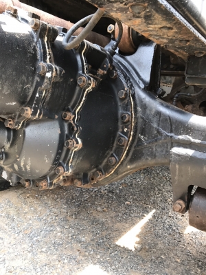 10 ล้อ 2 เพลา หลง 527M TF เครื่อง 240 แรง ปี 42 กระบะเหล็กดั้ม พร้อมใช้ 850,000