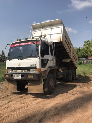 10 ล้อ 2 เพลา หลง 527M TF เครื่อง 240 แรง ปี 42 กระบะเหล็กดั้ม พร้อมใช้ 850,000