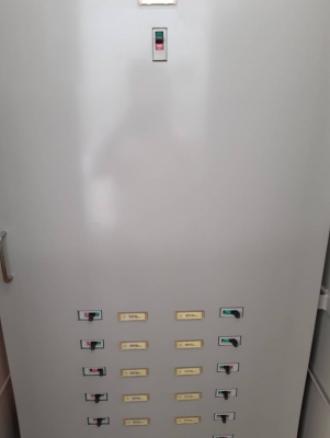 ตู้ไฟจำนวน25ใบ เมน200แอมป์ 250แอมป์ใบละ20,000บาท ตู้ไฟจำนวน25ใบ เมน200แอมป์ 250แอมป์ใบละ20,000บาท