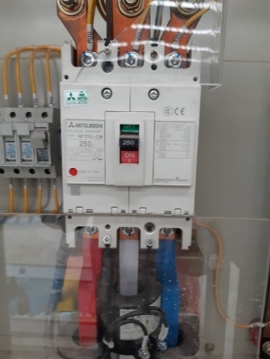ตู้ไฟจำนวน25ใบ เมน200แอมป์ 250แอมป์ใบละ20,000บาท ตู้ไฟจำนวน25ใบ เมน200แอมป์ 250แอมป์ใบละ20,000บาท