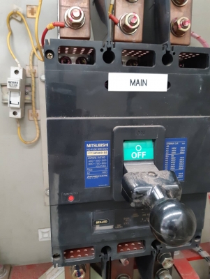 ตู้ไฟจำนวน25ใบ เมน200แอมป์ 250แอมป์ใบละ20,000บาท ตู้ไฟจำนวน25ใบ เมน200แอมป์ 250แอมป์ใบละ20,000บาท