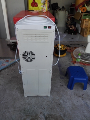 ขาย เครื่องกดน้ำร้อน-น้ำเย็น แบบตั้งพื้น ขาย เครื่องกดน้ำร้อน-น้ำเย็น แบบตั้งพื้น