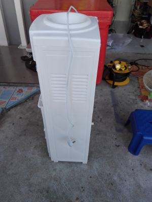 ขาย เครื่องกดน้ำร้อน-น้ำเย็น แบบตั้งพื้น ขาย เครื่องกดน้ำร้อน-น้ำเย็น แบบตั้งพื้น