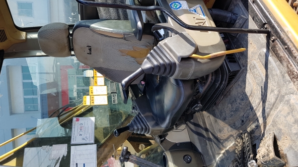 ขายรถแบคโฮ CAT 320D กระบอกเหลือง รุ่นหายาก เก่านอกผ่านการใช้งานในไทย สภาพดี พร้อมใช้งาน ขายรถแบคโฮ CAT 320D กระบอกเหลือง รุ่นหายาก เก่านอกผ่านการใช้งานในไทย สภาพดี พร้อมใช้งาน