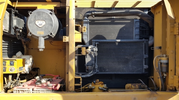 ขายรถแบคโฮ CAT 320D กระบอกเหลือง รุ่นหายาก เก่านอกผ่านการใช้งานในไทย สภาพดี พร้อมใช้งาน ขายรถแบคโฮ CAT 320D กระบอกเหลือง รุ่นหายาก เก่านอกผ่านการใช้งานในไทย สภาพดี พร้อมใช้งาน