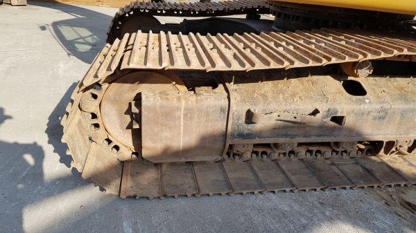 ขายรถแบคโฮ CAT 320D กระบอกเหลือง รุ่นหายาก เก่านอกผ่านการใช้งานในไทย สภาพดี พร้อมใช้งาน ขายรถแบคโฮ CAT 320D กระบอกเหลือง รุ่นหายาก เก่านอกผ่านการใช้งานในไทย สภาพดี พร้อมใช้งาน