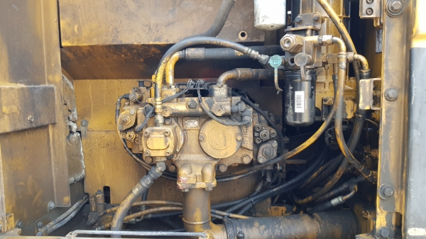 ขายรถแบคโฮ CAT 320D กระบอกเหลือง รุ่นหายาก เก่านอกผ่านการใช้งานในไทย สภาพดี พร้อมใช้งาน ขายรถแบคโฮ CAT 320D กระบอกเหลือง รุ่นหายาก เก่านอกผ่านการใช้งานในไทย สภาพดี พร้อมใช้งาน