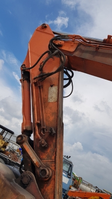 ขายรถแบคโฮ HITACHI ZX250LCN-3 ขายพร้อมหัวกระแทก ใช้งานเพียง 5 พันชั่วโมง