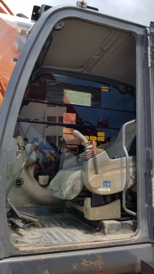 ขายรถแบคโฮ HITACHI ZX250LCN-3 ขายพร้อมหัวกระแทก ใช้งานเพียง 5 พันชั่วโมง