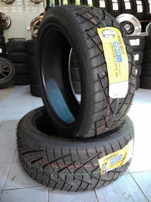 ยางใหม่กระบะไม่เตี้ยเกินไป 235 45 และ 265 40 ขอบ 18 ปี 18