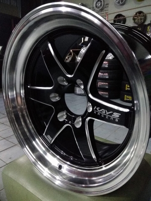 แม็กใหม่ลายเวลขอบ 18 ราคา 13900 พร้อมยาง 21000 บาท