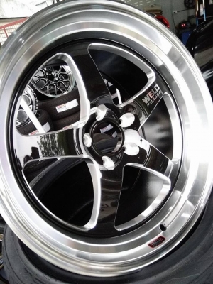 แม็กใหม่ลายเวล ขอบ 18 ราคา 13900 พร้อมยาง 21000 บาท