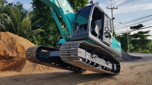 ขายรถแบคโฮ KOBELCO SK200-8 Yn12 Super สภาพนางฟ้า ขายรถแบคโฮ KOBELCO SK200-8 Yn12 Super สภาพนางฟ้า
