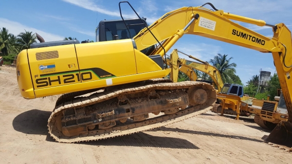 ขายรถแบคโฮ SUMITOMO SH210-5 ใช้งาน 4,1xx ชั่วโมง สภาพเทพบุตร ขายรถแบคโฮ SUMITOMO SH210-5 ใช้งาน 4,1xx ชั่วโมง สภาพเทพบุตร