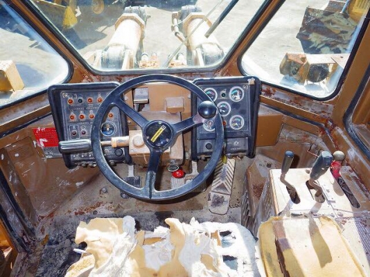 ขายรถตัก CATERPILLAR 988B รถนำเข้าจากญี่ปุ่นแท้ๆ บุ้งกี๋ขนาด 4.5 คิว เครื่อง เกียร์ ปั้ม สมบูรณ์พร้อมใช้ครับ ติดต่อ 063-9316985 ID LINE : 0639316985 ขายรถตัก CATERPILLAR 988B รถนำเข้าจากญี่ปุ่นแท้ๆ บุ้งกี๋ขนาด 4.5 คิว เครื่อง เกียร์ ปั้ม สมบูรณ์พร้อมใช้ครับ ติดต่อ 063-9316985 ID LINE : 0639316985