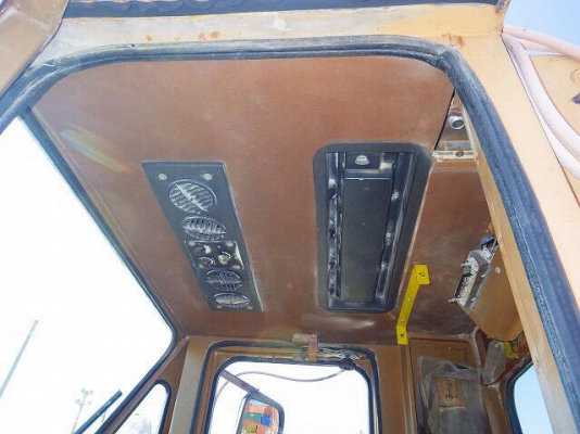 ขายรถตัก CATERPILLAR 988B รถนำเข้าจากญี่ปุ่นแท้ๆ บุ้งกี๋ขนาด 4.5 คิว เครื่อง เกียร์ ปั้ม สมบูรณ์พร้อมใช้ครับ ติดต่อ 063-9316985 ID LINE : 0639316985 ขายรถตัก CATERPILLAR 988B รถนำเข้าจากญี่ปุ่นแท้ๆ บุ้งกี๋ขนาด 4.5 คิว เครื่อง เกียร์ ปั้ม สมบูรณ์พร้อมใช้ครับ ติดต่อ 063-9316985 ID LINE : 0639316985